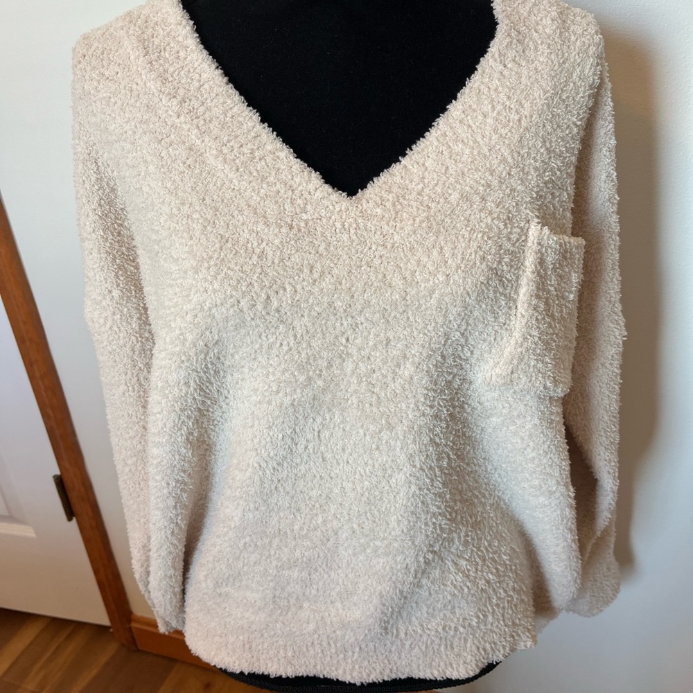 Elegant Cream V-Neck Sweater
